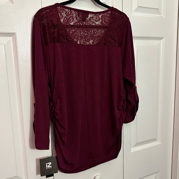 Burgundy top with lace details by iZ Byer - Picture 5 of 5